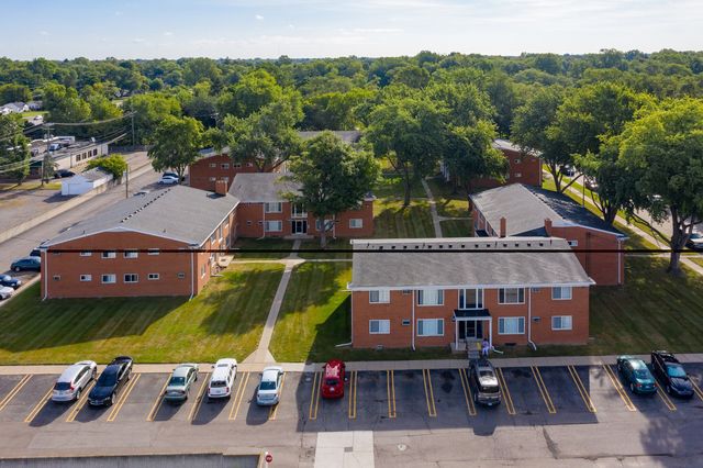 29200 Dardanella St #29180-06, Livonia, MI 48152