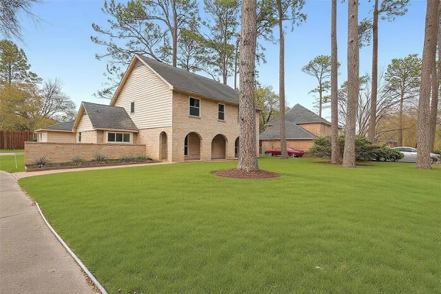 17106 Spring Creek Forest Dr, Spring, TX 77379