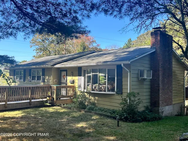 9 Lions St, East Stroudsburg, PA 18301