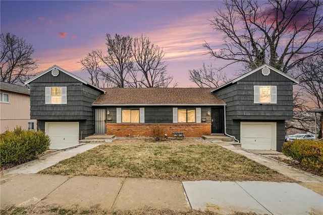 1828-1830 E  48th St, Kansas City, MO 64130