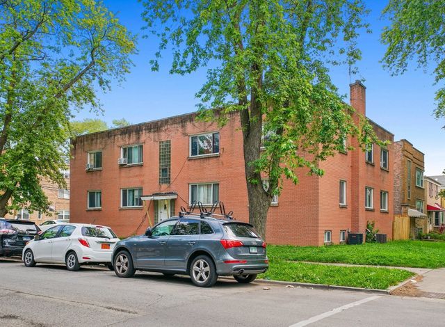 2919 W  Rosemont Ave #2, Chicago, IL 60659