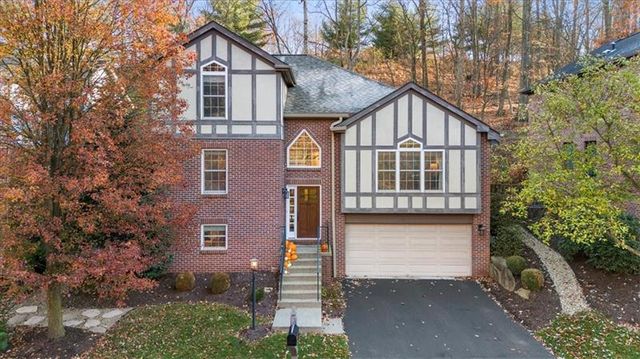 426 Rockledge Dr, Sewickley, PA 15143