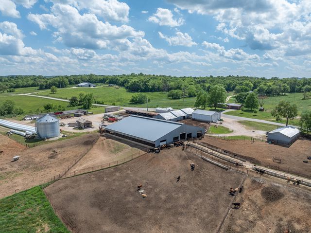 000 Highway Kk, Bolivar, MO 65613