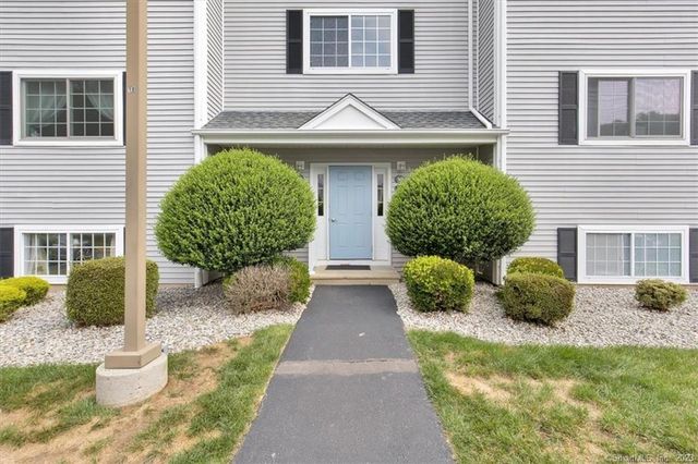 310 Boston Post Rd #30, Waterford, CT 06385