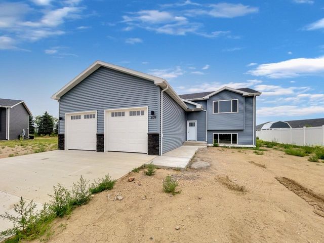 502 7th Ave SW, Surrey, ND 58785
