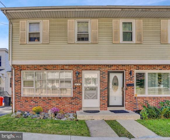 62 W  Wyomissing Ave, Mohnton, PA 19540