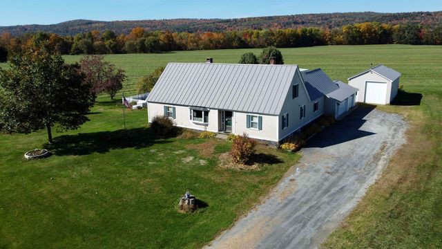 205 River Rd, Piermont, NH 03779