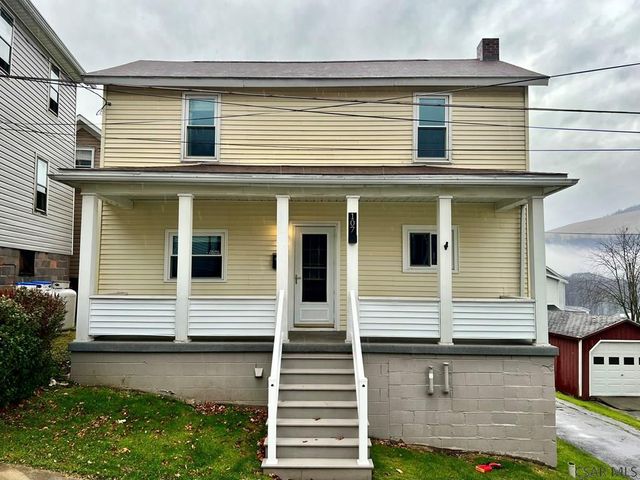 107 Maple St, South Fork, PA 15956