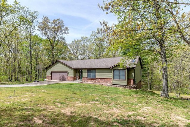 81 Forest Ln, Troy, MO 63379
