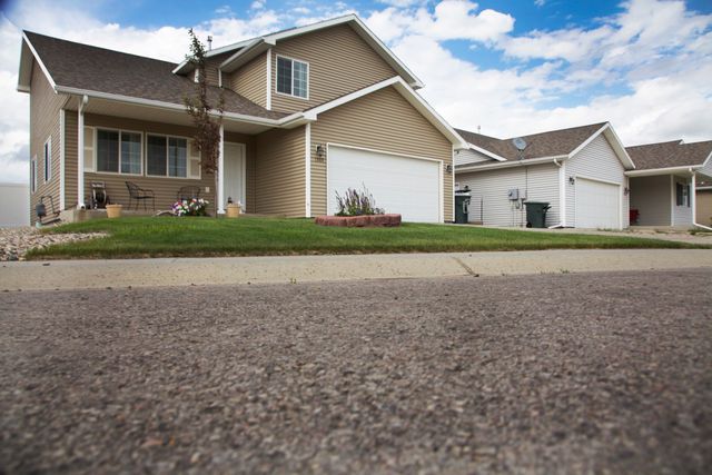 1208 Sioux Ave, Gillette, WY 82718