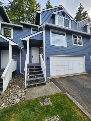 1307 NW Slate Ln #102, Silverdale, WA 98383