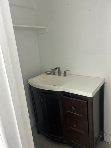 3109 Elmwood Ave #2, Oakland, CA 94601