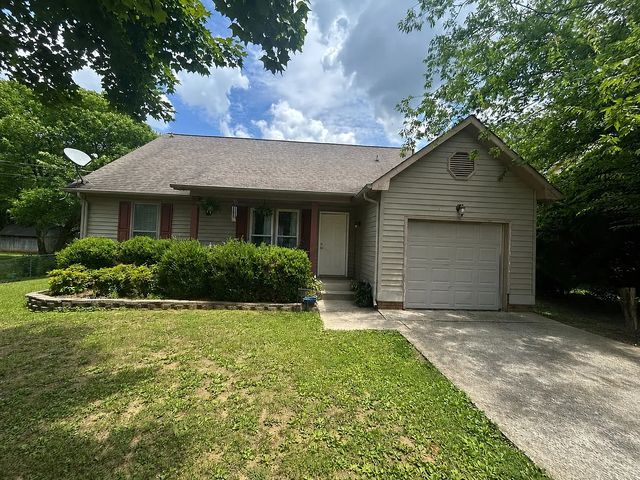 3409 Minor Dr, Clarksville, TN 37042