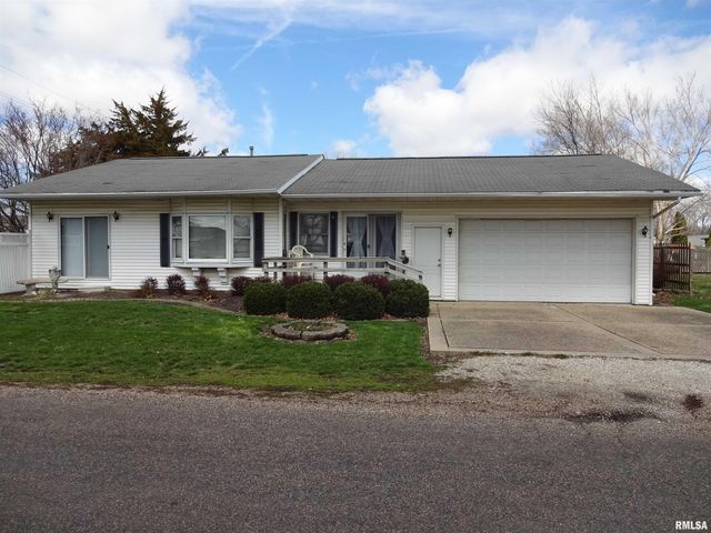 496 S  Miller St, Waverly, IL 62692