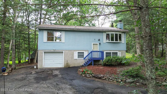 619 Rimrock Rd, Bartonsville, PA 18321