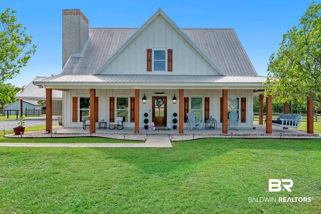 6576 Ranch Rd E, Grand Bay, AL 36541