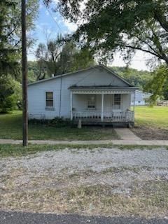 808 Valley St, Rushville, MO 64484