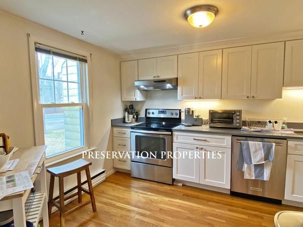 25 Old Winchester St   #2, Newton Highlands, MA 02461