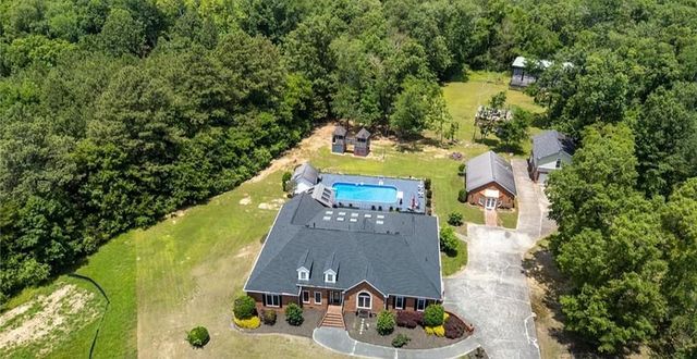 104 Aspen Dr, Calhoun, GA 30701