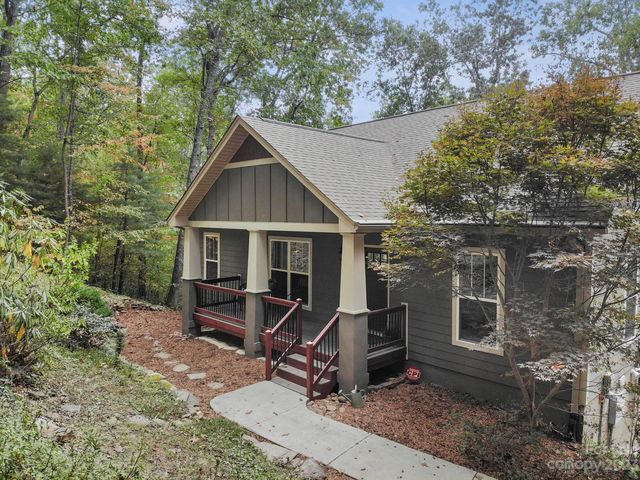 26 Foothills Rd, Asheville, NC 28804