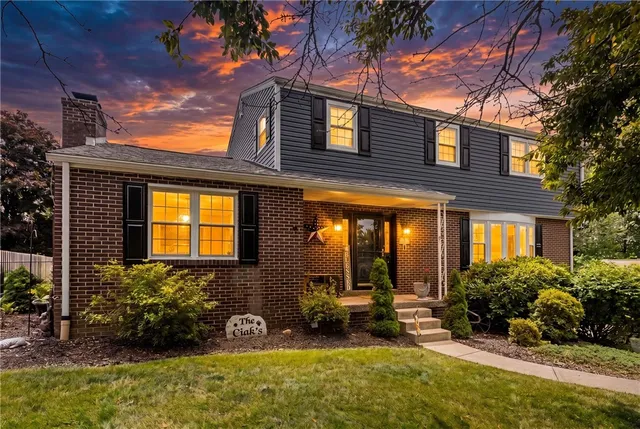 471 Beech Rd, Pittsburgh, PA 15239