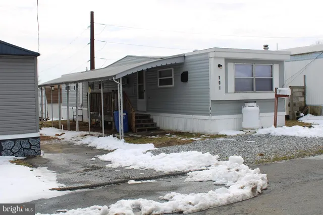 4300 W  9th St #101, Marcus Hook, PA 19061