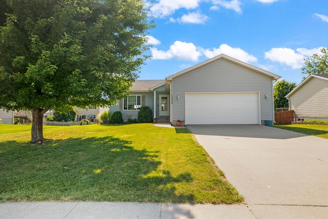 1208 Michael St SE, Bondurant, IA 50035