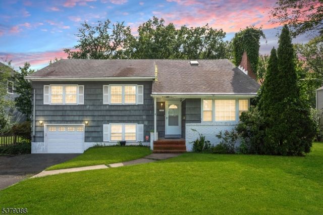 125 Westfield Rd, Fanwood, NJ 07023