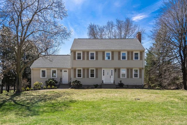 10 Dopping Brook Rd, Sherborn, MA 01770