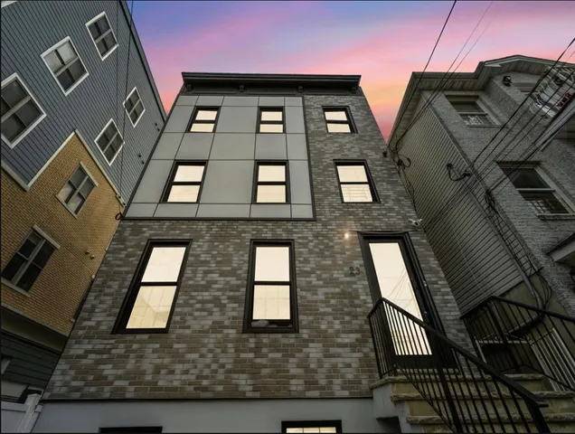 23 Westervelt Pl, Jersey City, NJ 07304