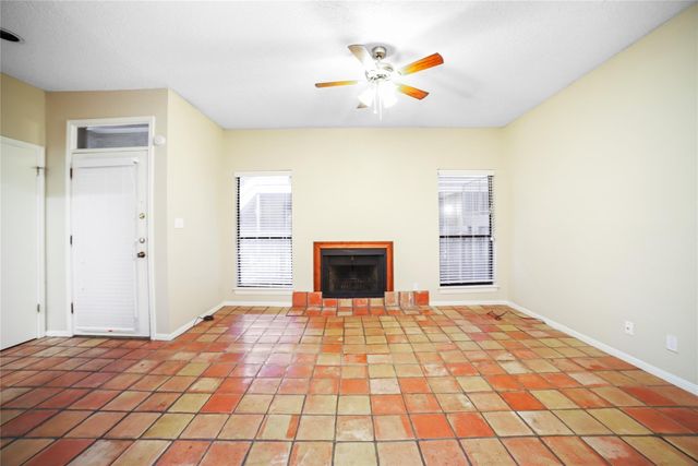 1910 Robbins Pl #208, Austin, TX 78705