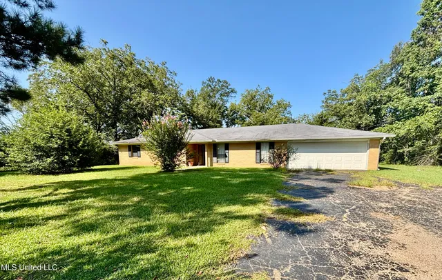 463 Daughdrill Rd, Silver Creek, MS 39663
