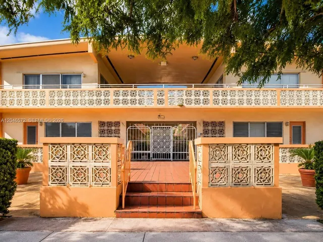 1050 Pennsylvania Ave #12-A, Miami Beach, FL 33139
