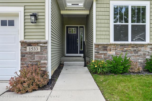 1533 Lytell Johnes Path #84, Williamston, MI 48895