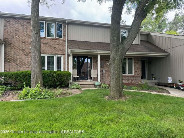 1285 Chartwell Carriage Way N, East Lansing, MI 48823