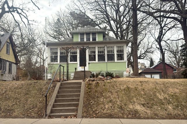 1720 Hubbard Ave, Saint Paul, MN 55104