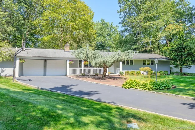 34 Cherry Lane E, Syosset, NY 11791