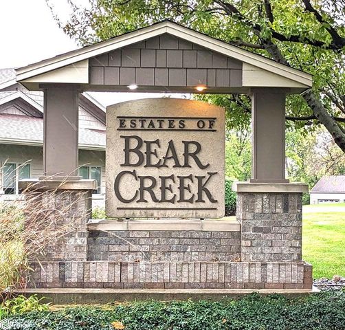 111-112 Bear Creek Ct, Forest City, IA 50436