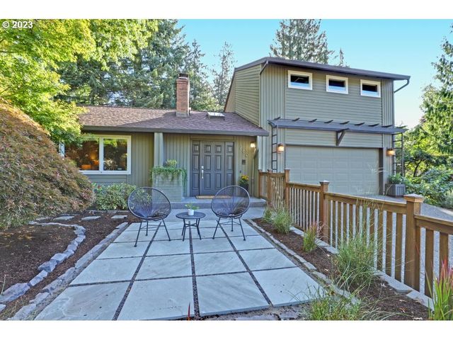 260 NW Torreyview Dr, Portland, OR 97229
