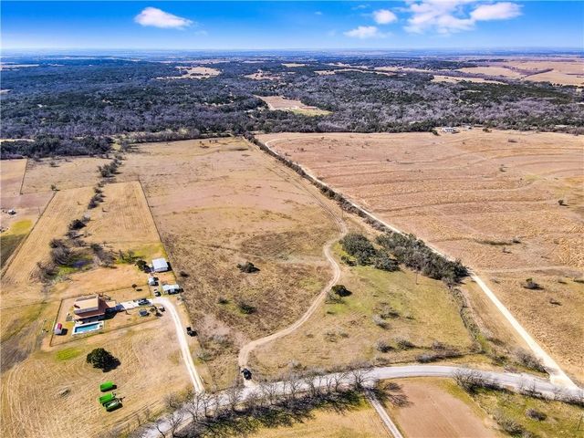2300 County Road 329 Rd, Georgetown, TX 78626