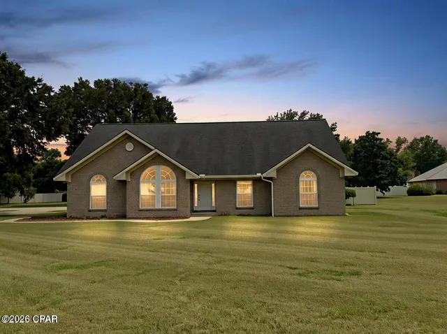 4527 Red Oak Trce, Marianna, FL 32446