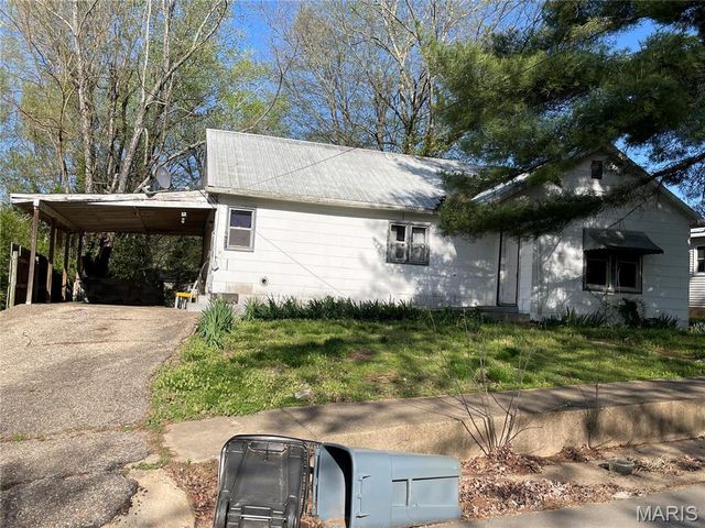 617 N  3rd St, Piedmont, MO 63957