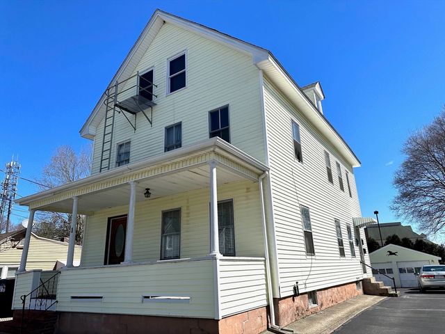 11 Stanley Ave, Taunton, MA 02780