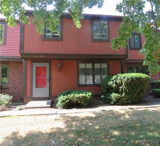 1187 Peppertree Dr, Derby, NY 14047