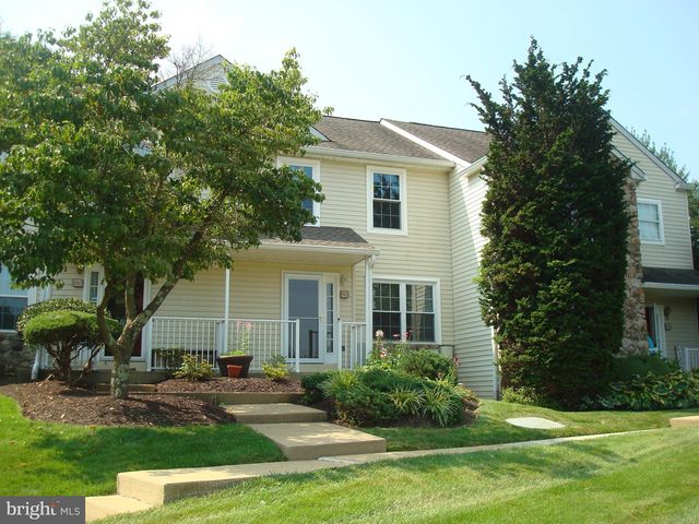 812 Amber Ln, West Chester, PA 19382