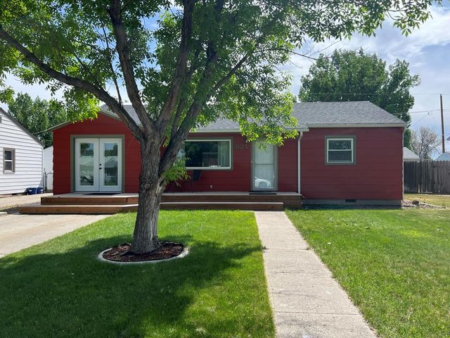 821 S 12th St, Worland, WY 82401