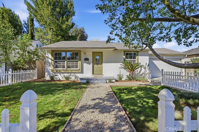16937 Hartland St, Van Nuys, CA 91406
