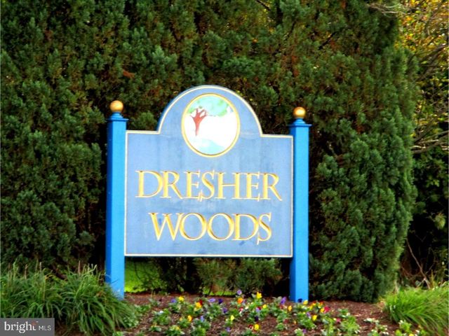 114 Dresher Woods Dr, Dresher, PA 19025