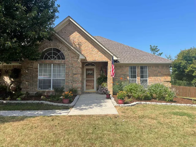 104 Pathway Cir, Nashville, AR 71852