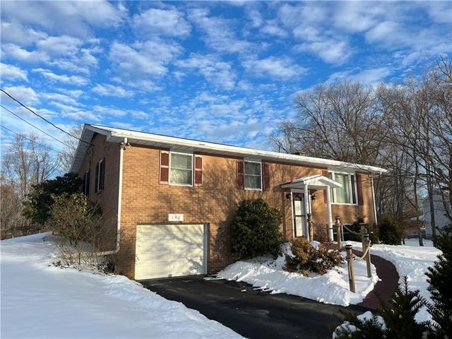 143 Locust St, Mount Pleasant, PA 15666